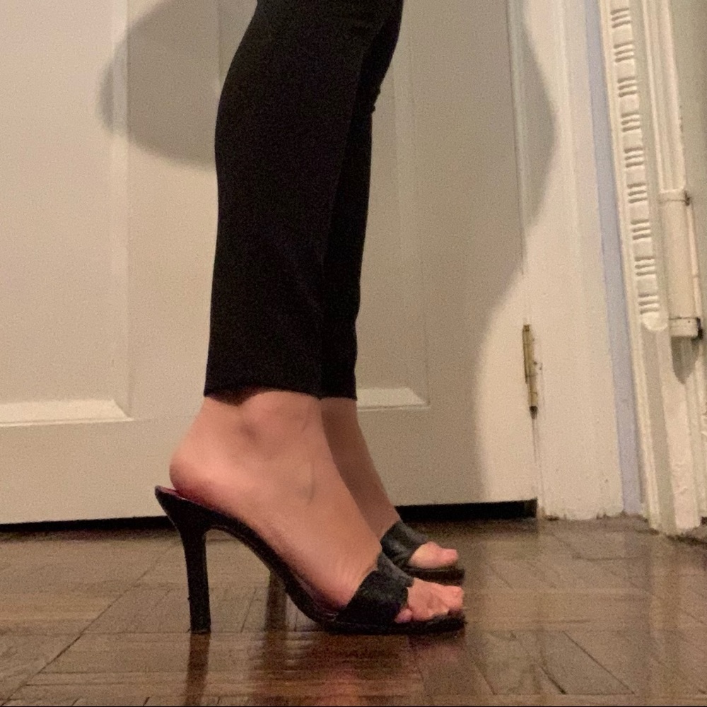 Sexy black and red 4" high heels